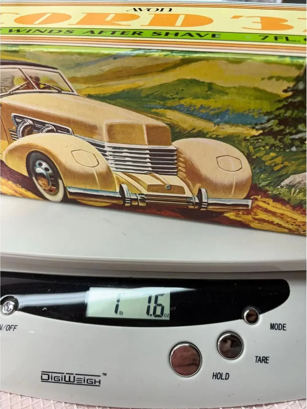 261 - Vintage AVON CORD '37 CAR After Shave Decanter With Original Box - FULL
